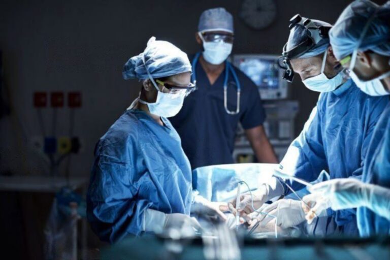 Minor Surgical Procedures: A Patient’s Guide to Skin Tags, Lipomas, Ganglion Cysts and Moles